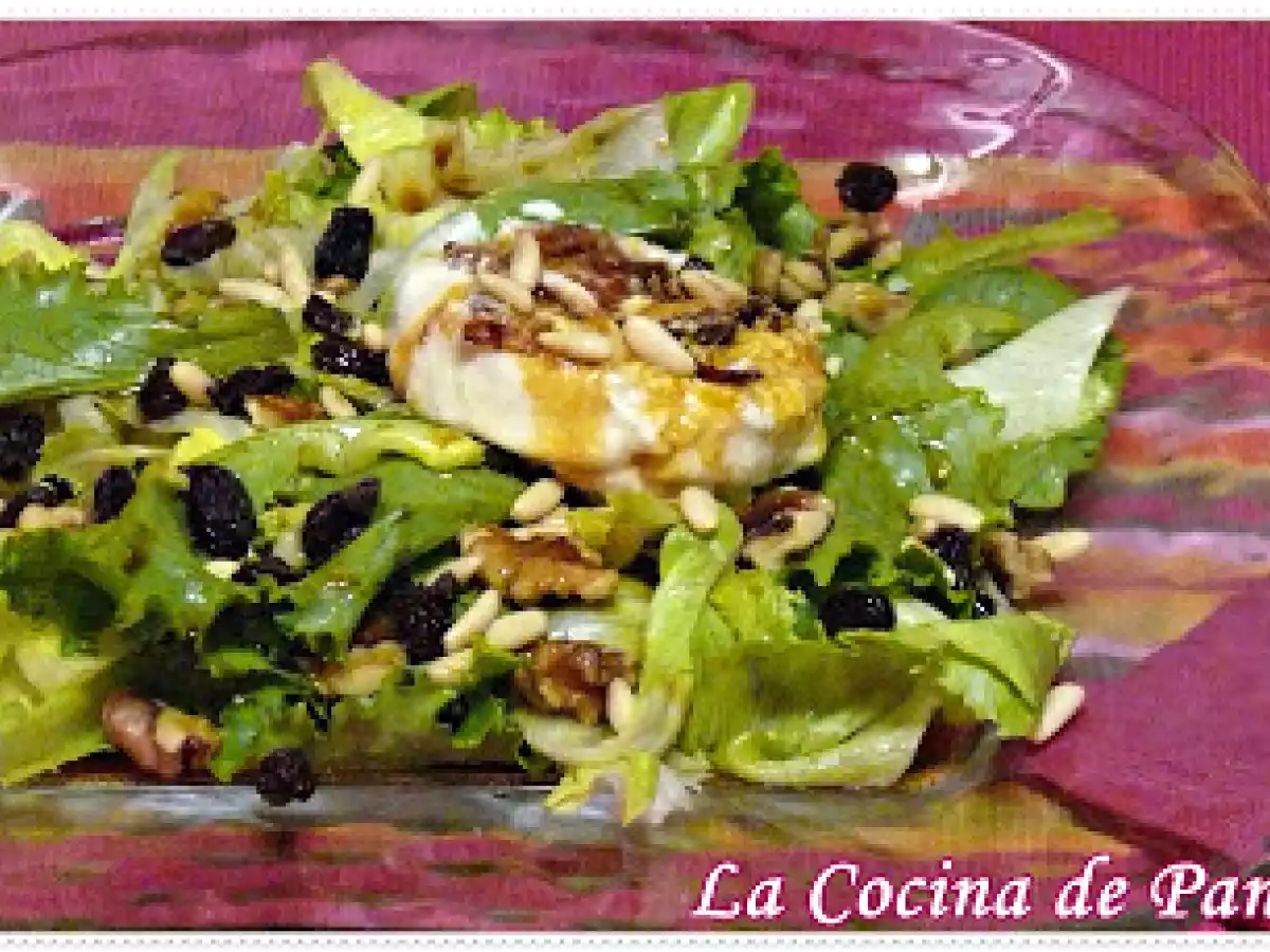 Ensalada templada con rulo de cabra y frutos secos - foto 2