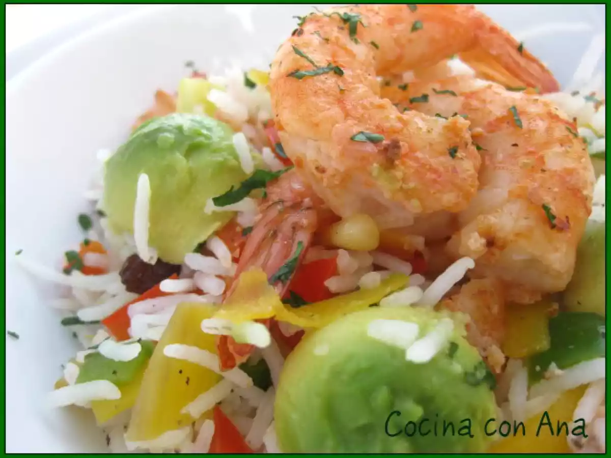 Ensalada templada de arroz con langostinos
