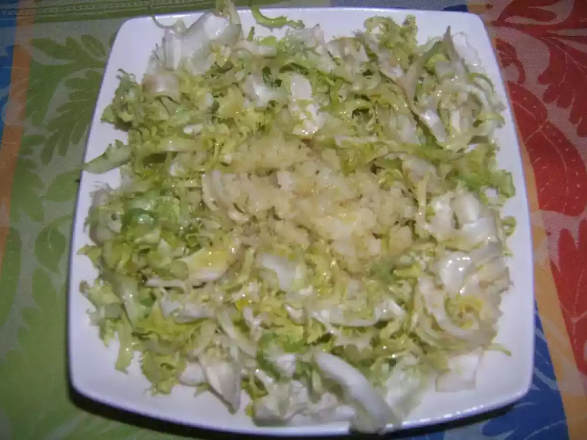 Ensalada templada de escarola y patata.