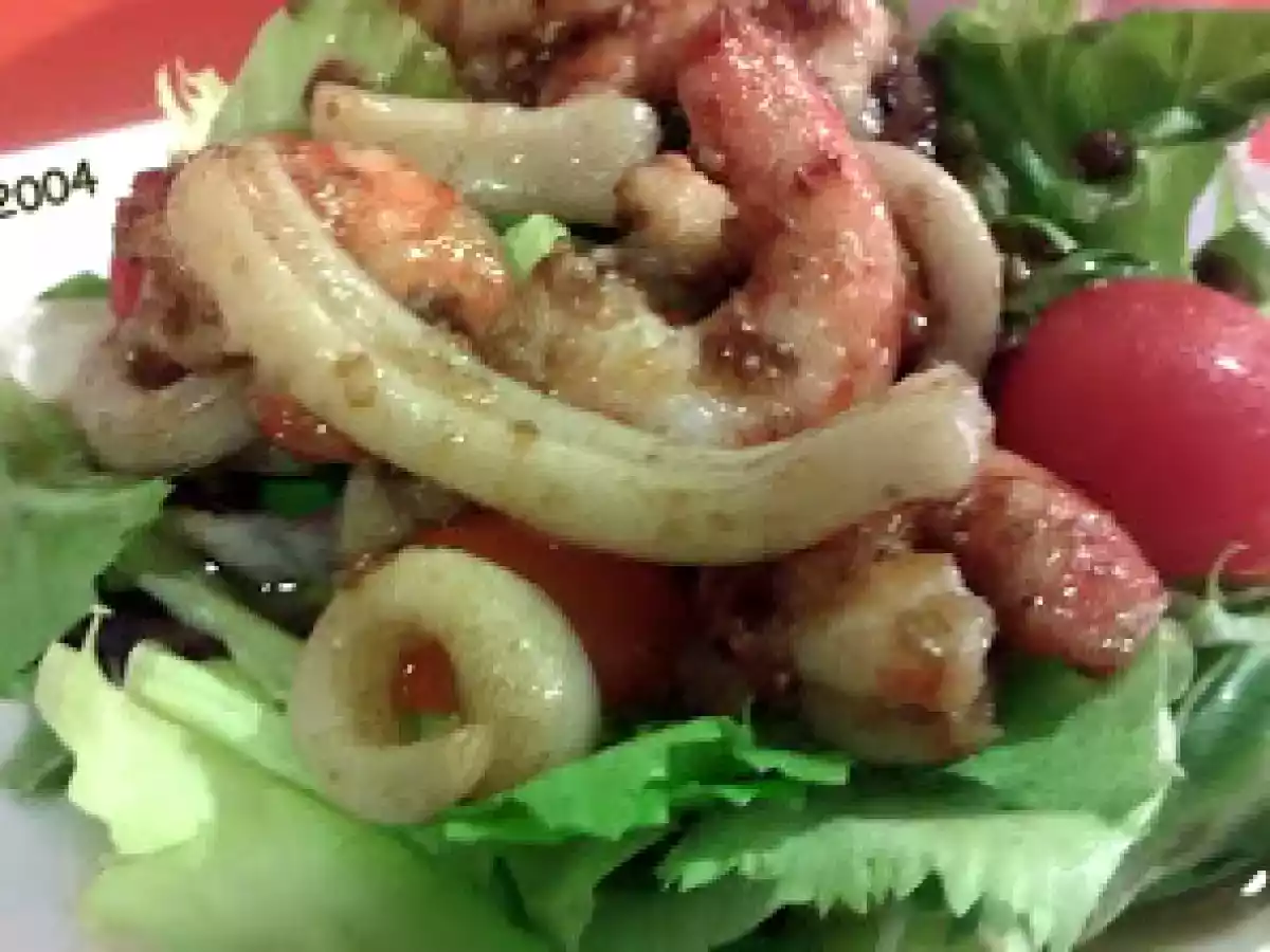 Ensalada templada de gambones y sepia - foto 2