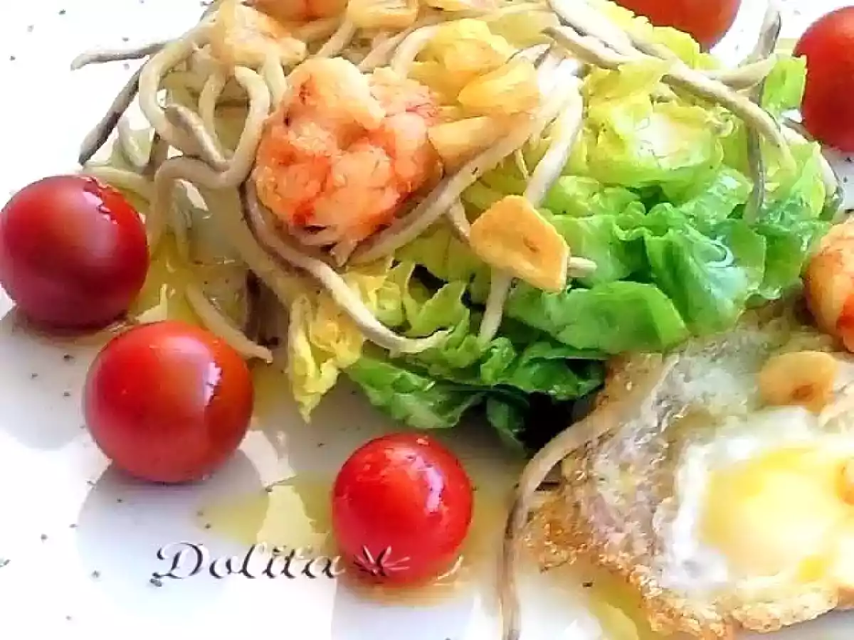Ensalada templada de gulas y langostinos - foto 2