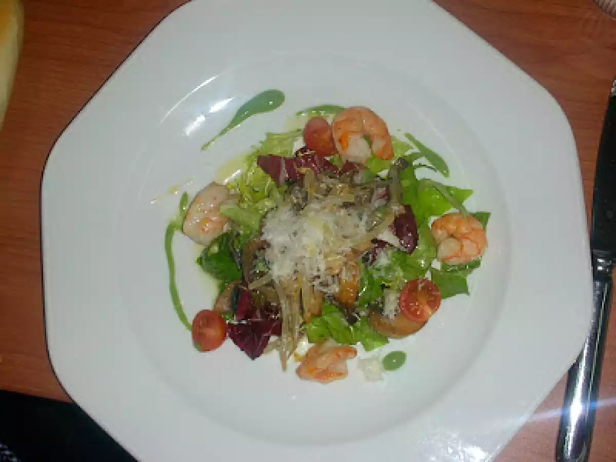 ENSALADA TEMPLADA DE JAMON Y LANGOSTINOS