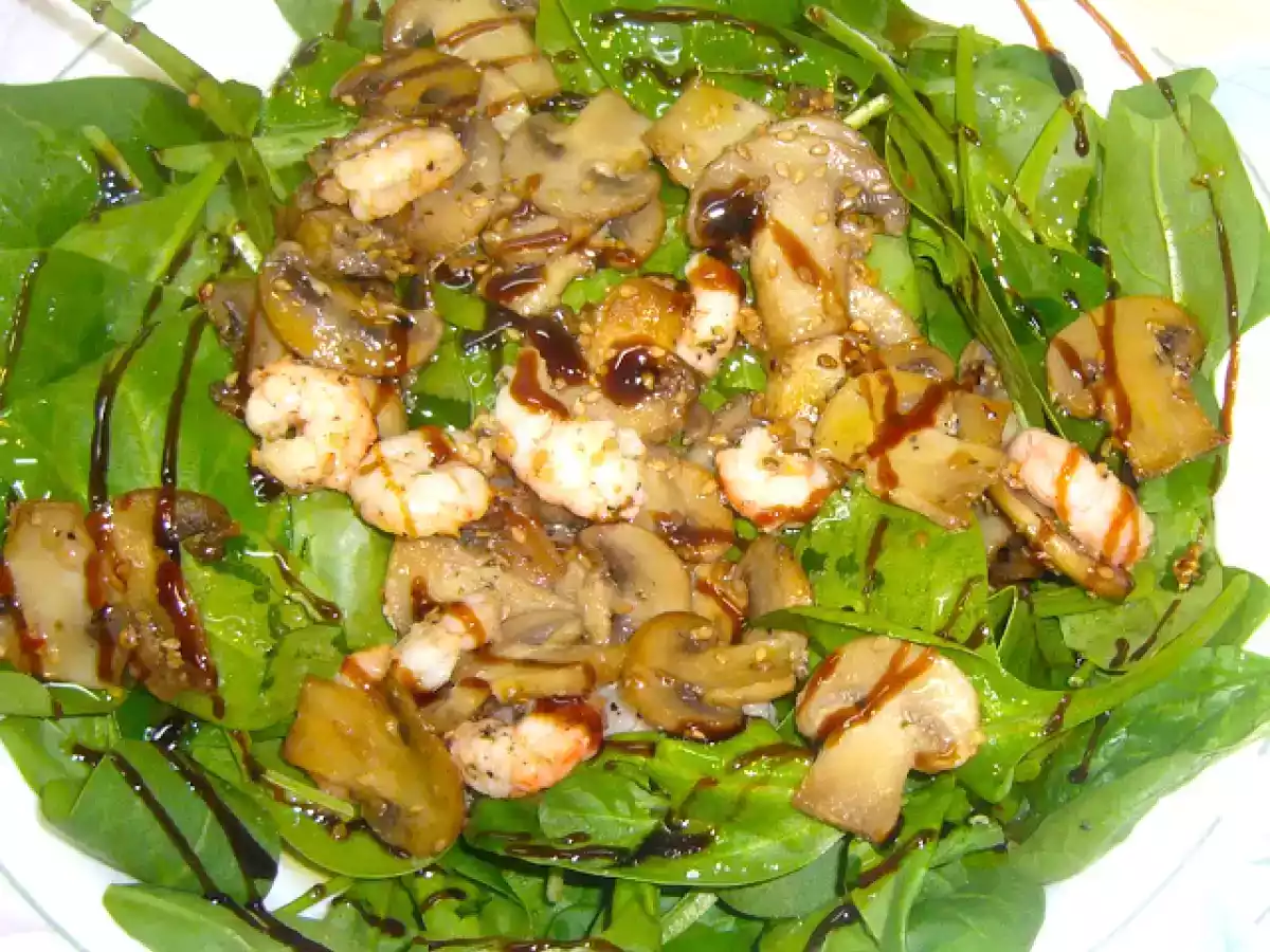 ENSALADA TIBIA DE ESPINACAS FRESCAS