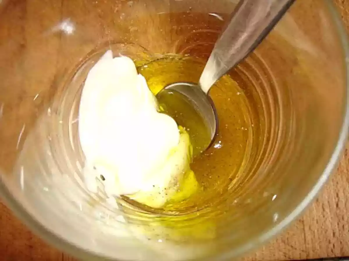 Ensalada tibia de patata, salmón y gambones con vinagreta de vino blanco - foto 7