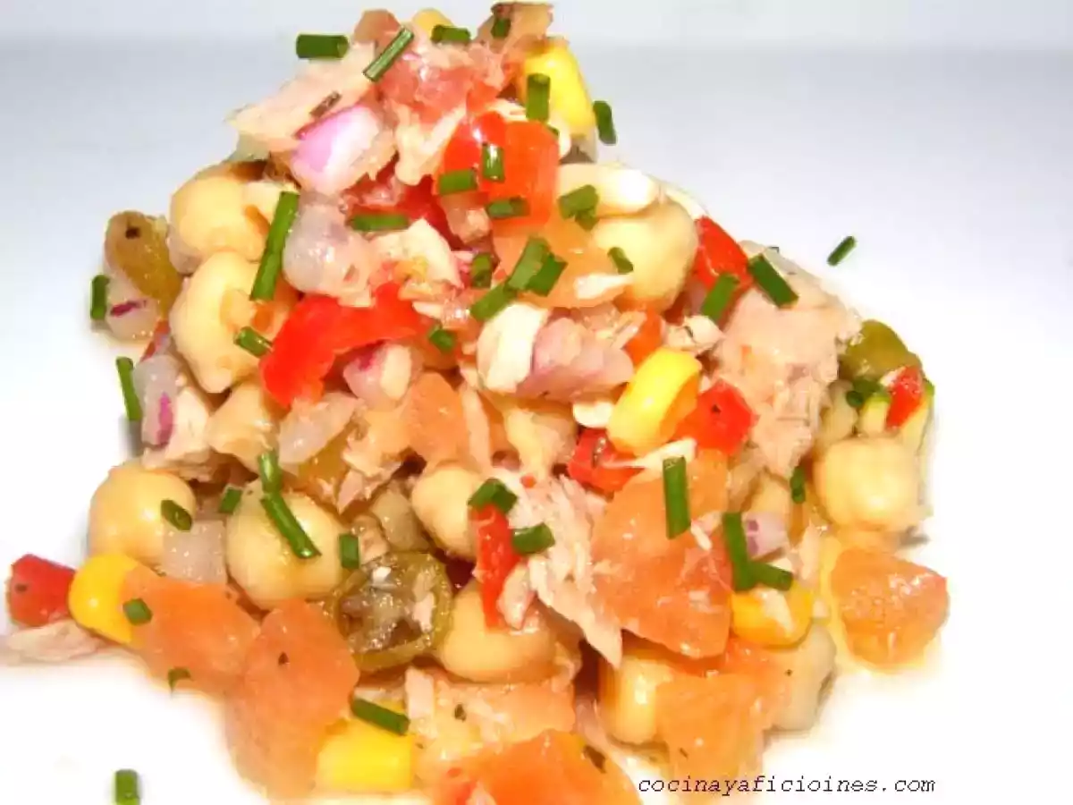 ENSALADA VERANIEGA DE GARBANZOS - foto 2