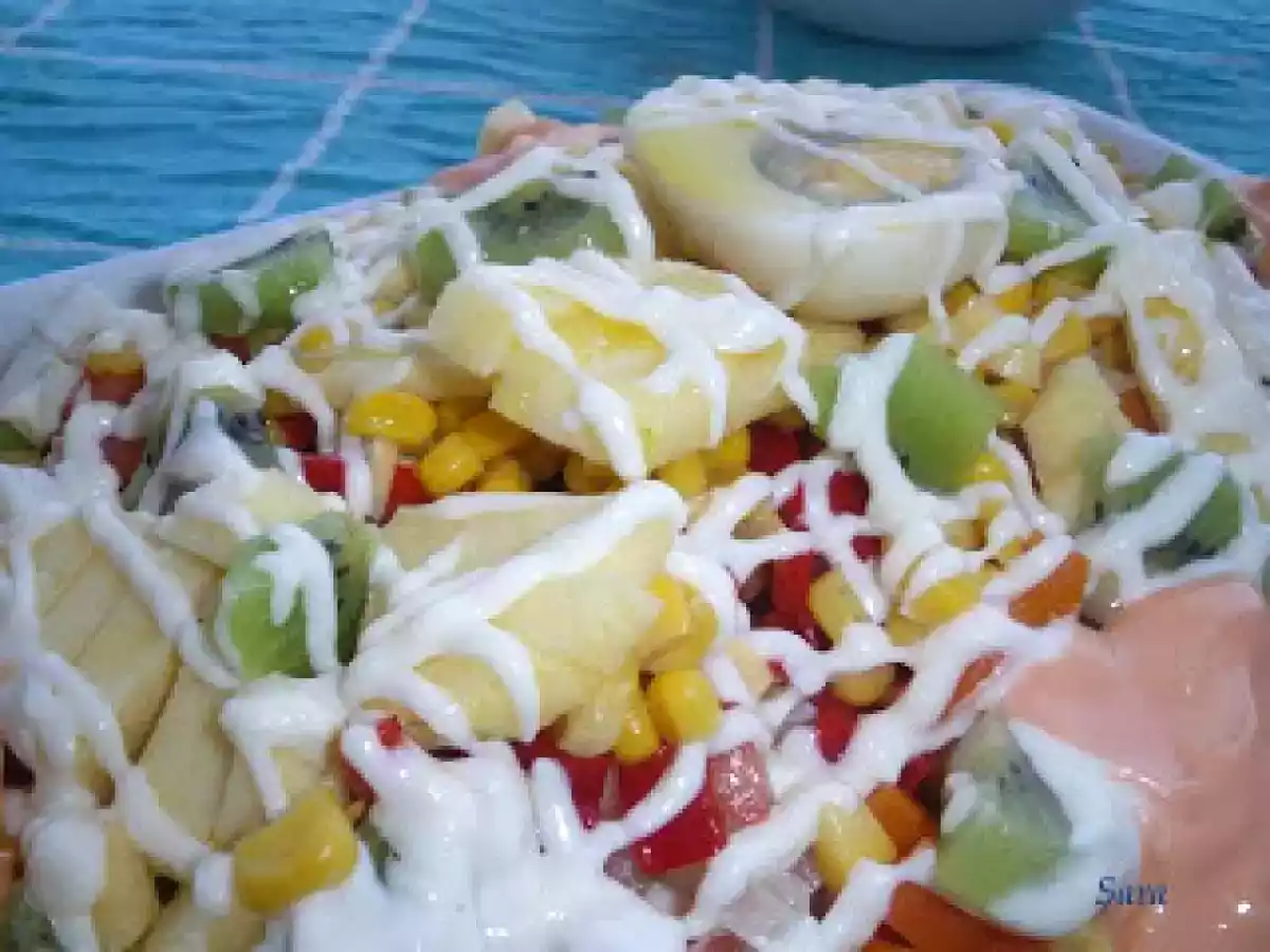 Ensaladilla rusa con frutas