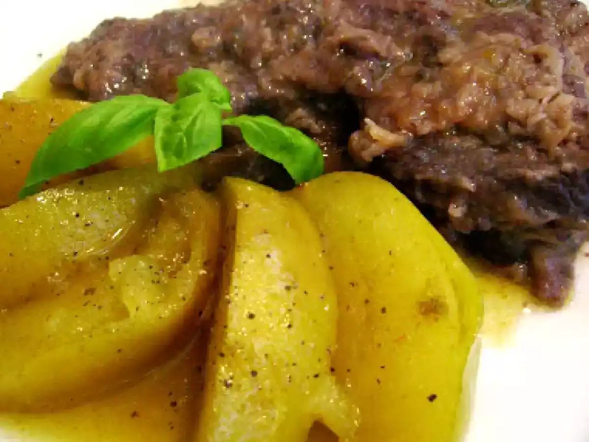 Escalopines de Jabalì del Carso con Manzanas Verdes en Almibar de Albahaca - foto 2