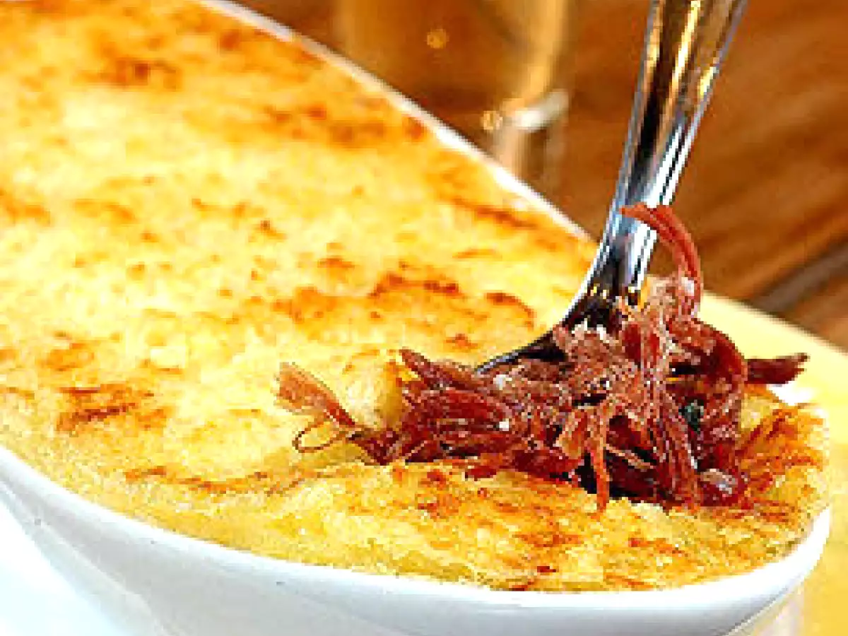 Escondidinho de carne seca