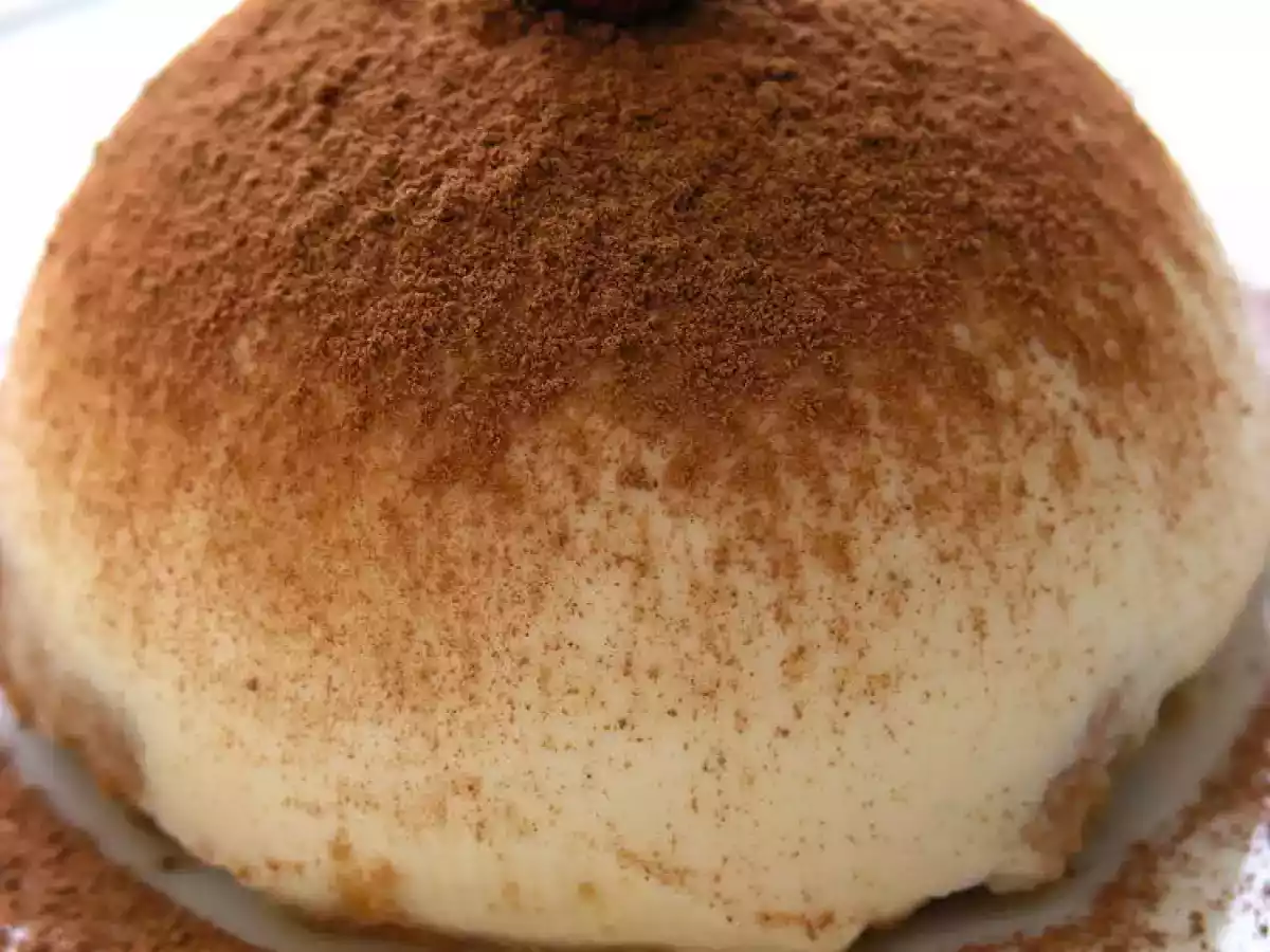 Esfera de Tiramisú, con gelatina de fresas, una versión renovada del postre clásico - foto 3