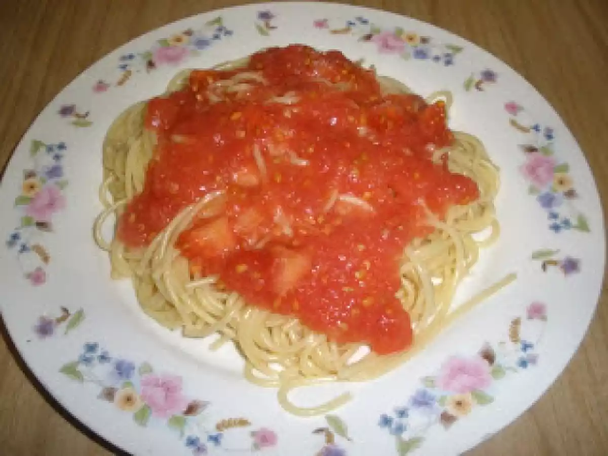 ESPAGUETI CON BONITO Y TOMATE - foto 3
