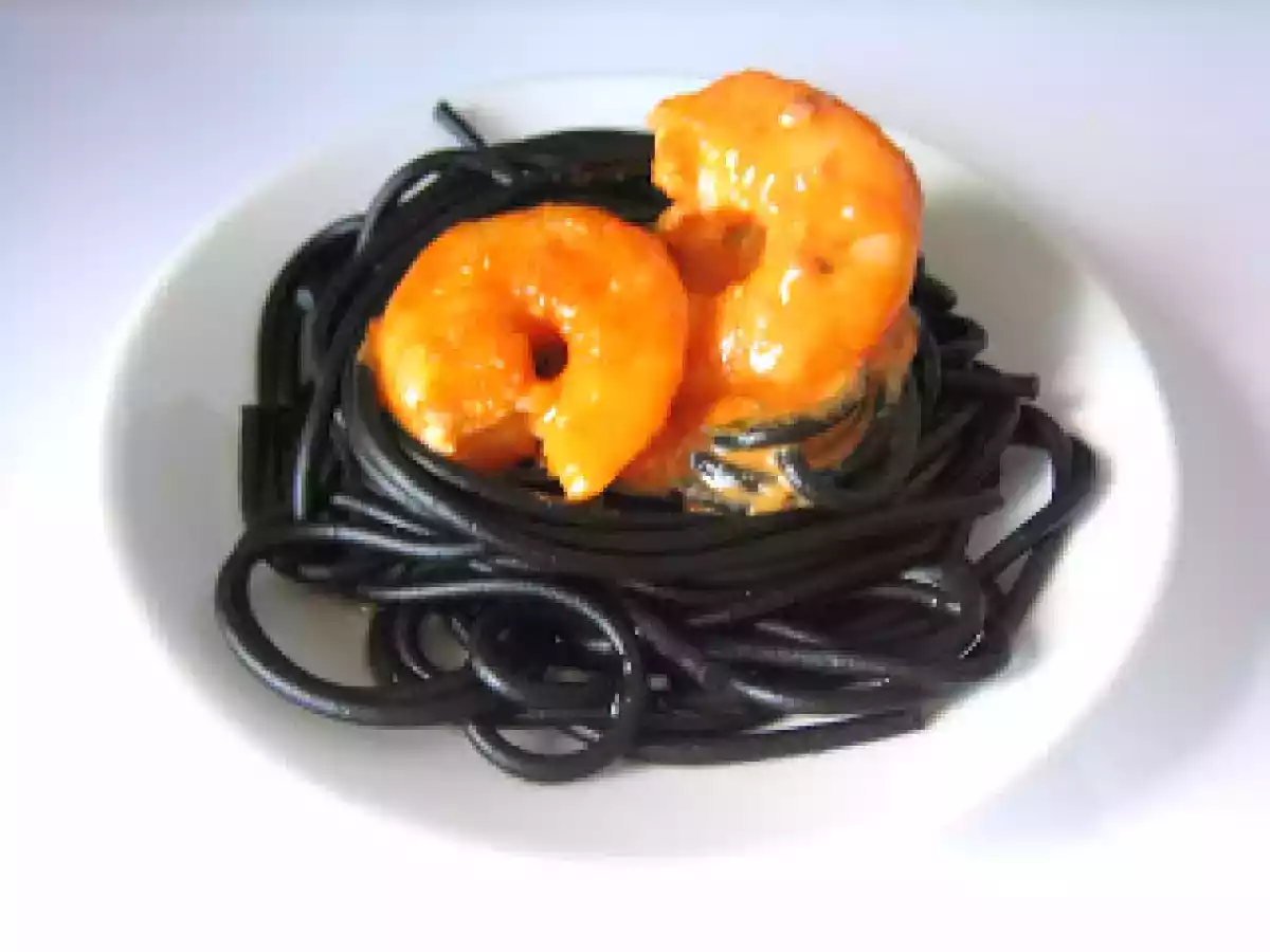 Espagueti negro con langostinos - foto 2