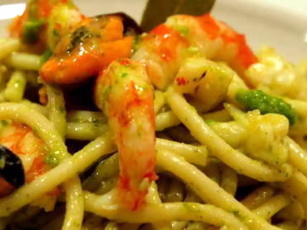 espaguetis a la marinera con pesto - foto 2