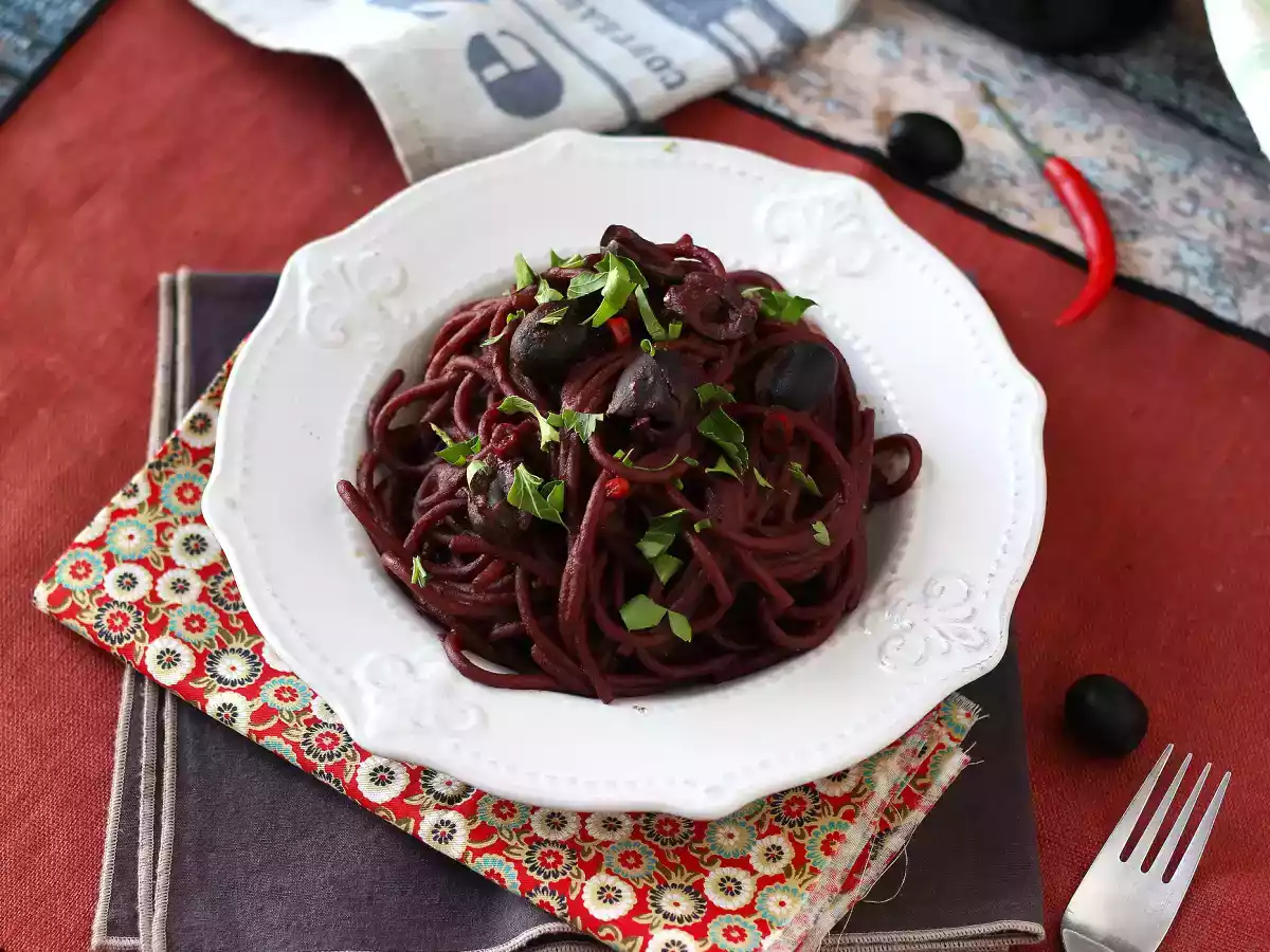 Espaguetis al vino tinto. La verdadera receta italiana del spaghetti al fuoco di Bacco - foto 2