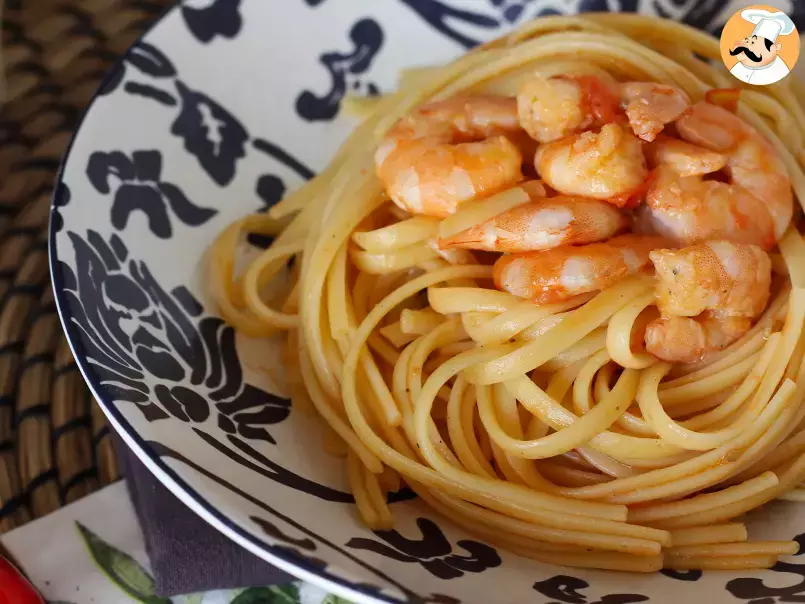 Espaguetis con gambas y tomates cherry, una receta rápida y sabrosa para el día a día - foto 3
