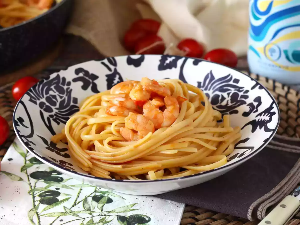 Espaguetis con gambas y tomates cherry, una receta rápida y sabrosa para el día a día - foto 4