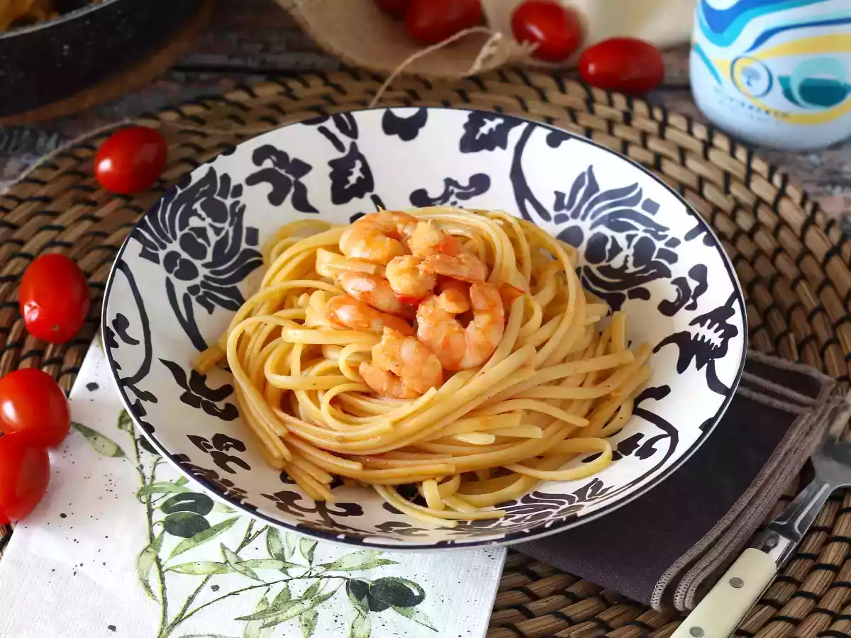Espaguetis con gambas y tomates cherry, una receta rápida y sabrosa para el día a día