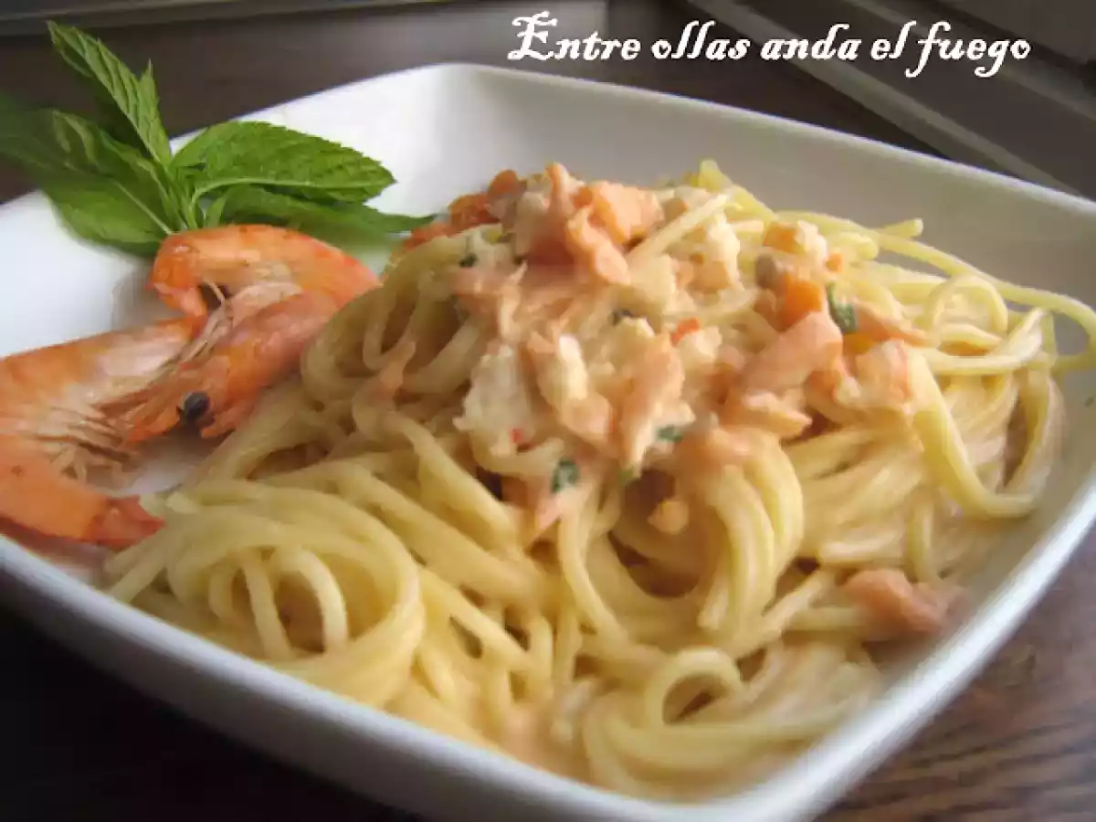 ESPAGUETIS CON LANGOSTINOS Y SALMÓN A LA HIERBABUENA - foto 2