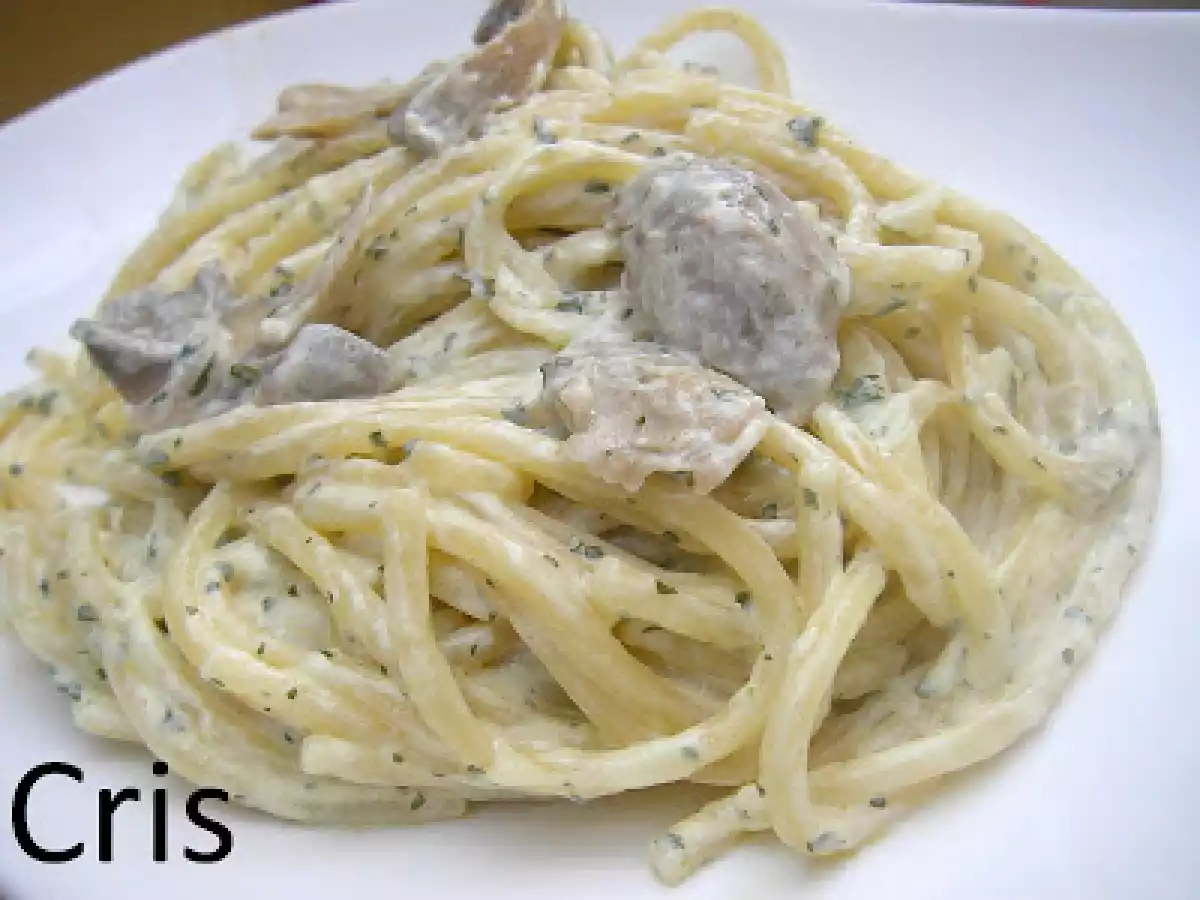 Espaguetis con salsa de champiñones