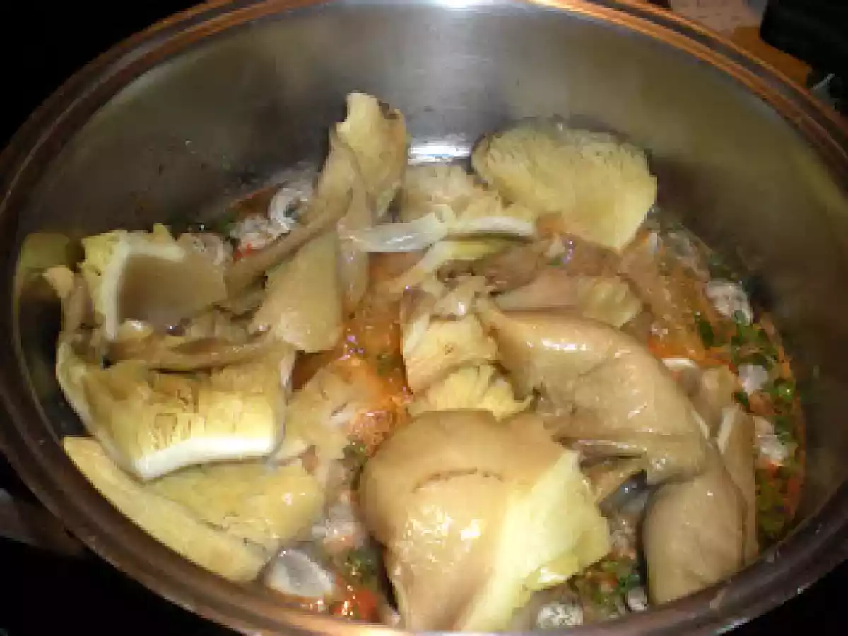 Espaguetis con setas y chirlas - foto 4