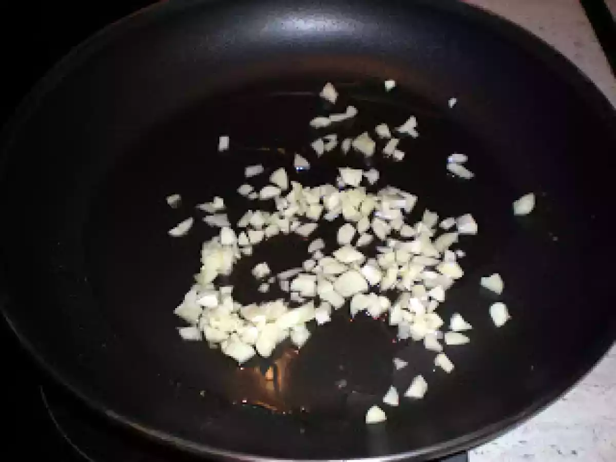 Espaguetis con setas y chirlas - foto 5