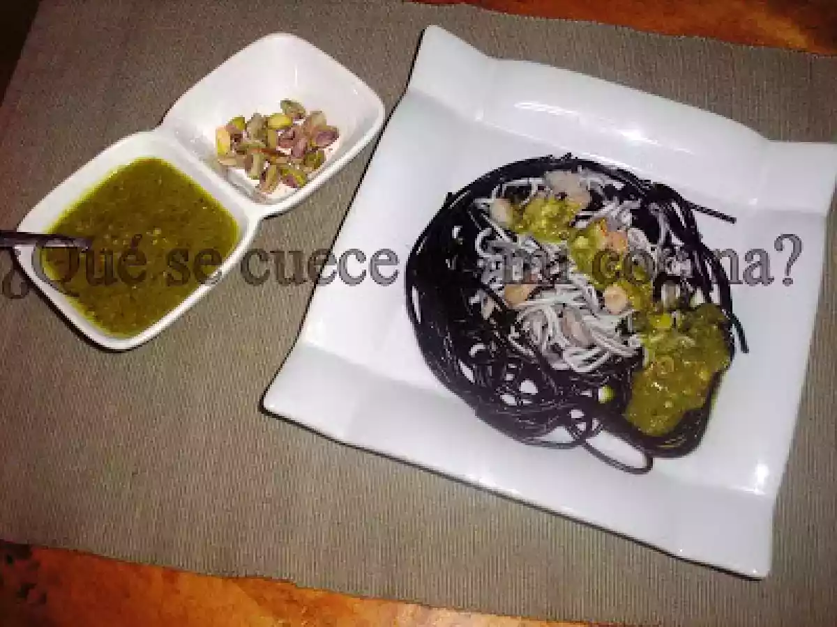 ESPAGUETIS DE SEPIA AL PESTO DE PISTACHOS