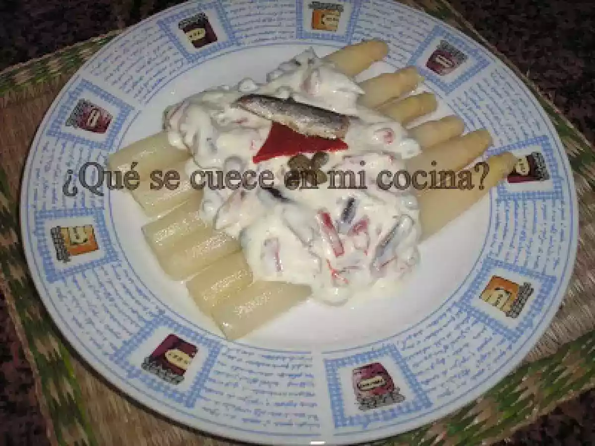 ESPÁRRAGOS CON MAYONESA.