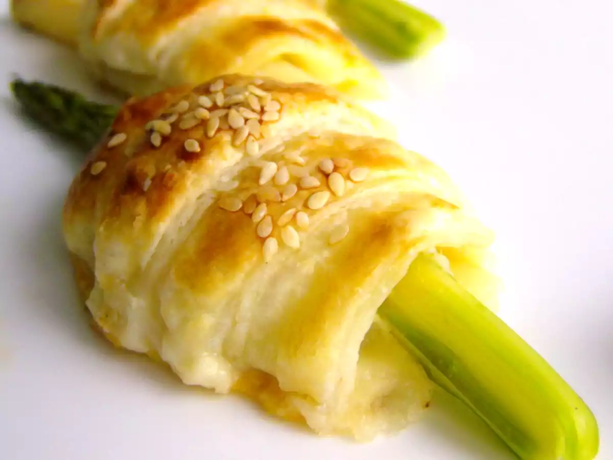 Espárragos con salsa holandesa - foto 2