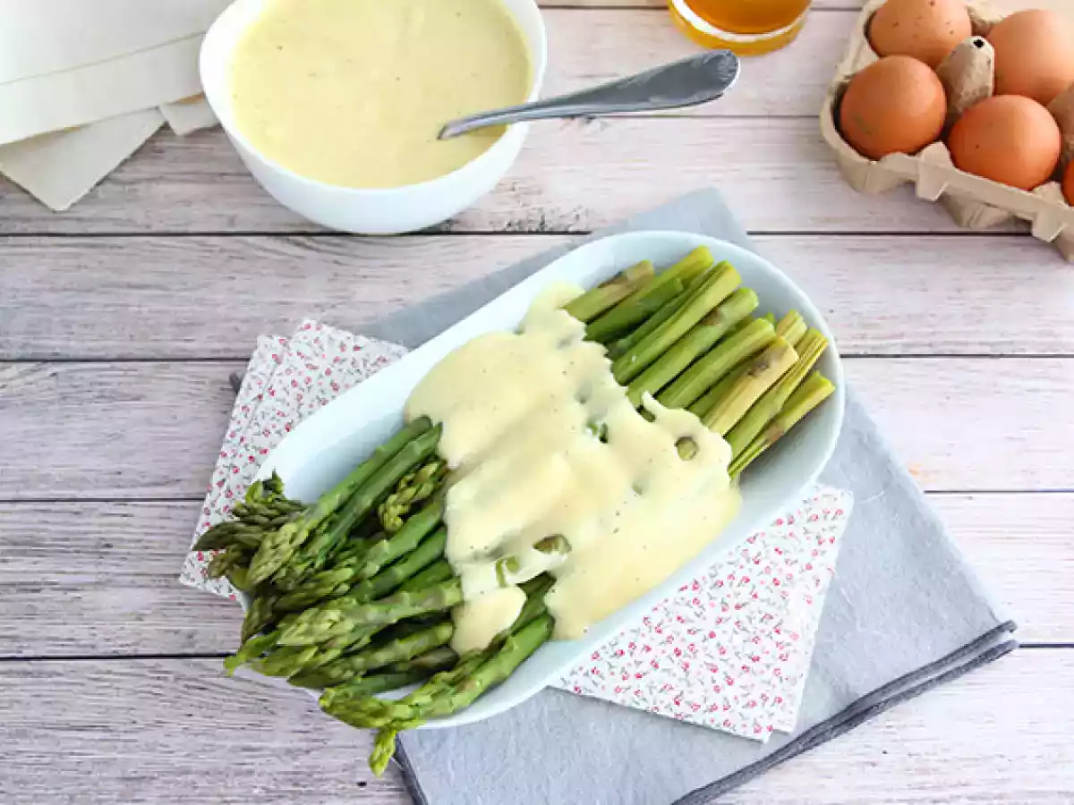 Espárragos con salsa muselina - foto 2