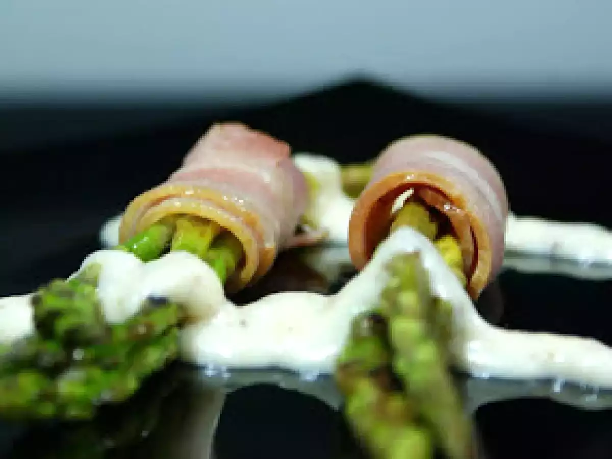 Espárragos envueltos en bacon - foto 2