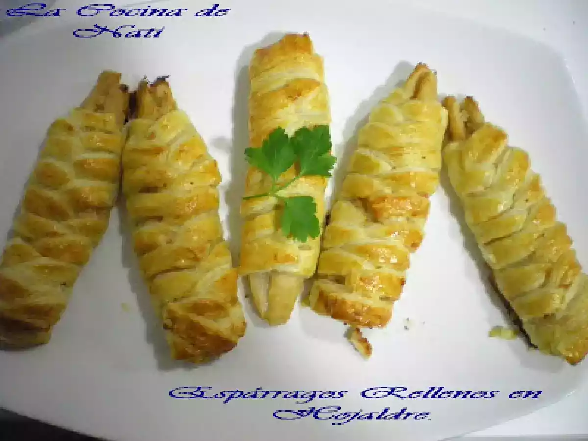 ESPARRAGOS RELLENOS EN HOJALDRE.