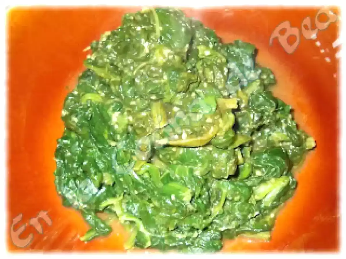 Espinacas salteadas al pimentón y vinagre