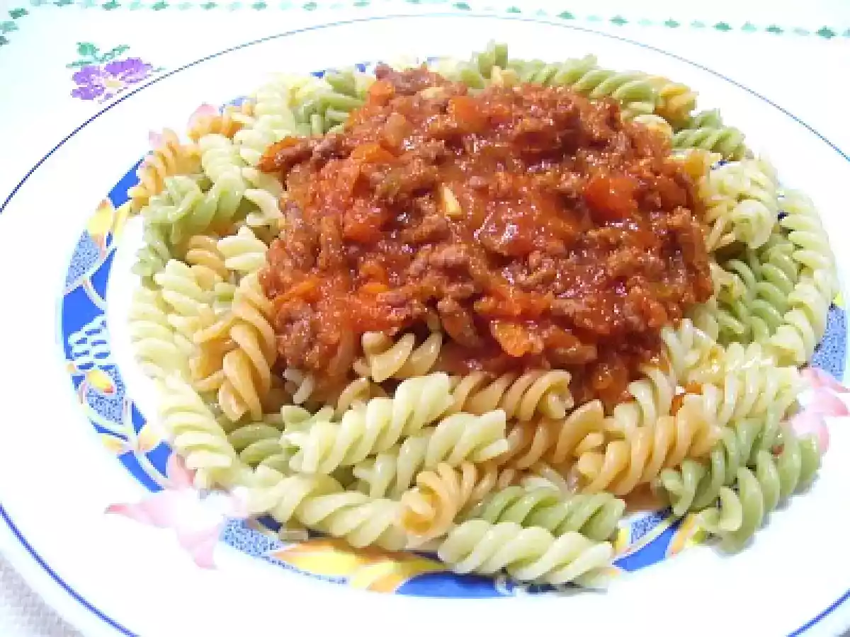 Espirales en salsa bolonesa