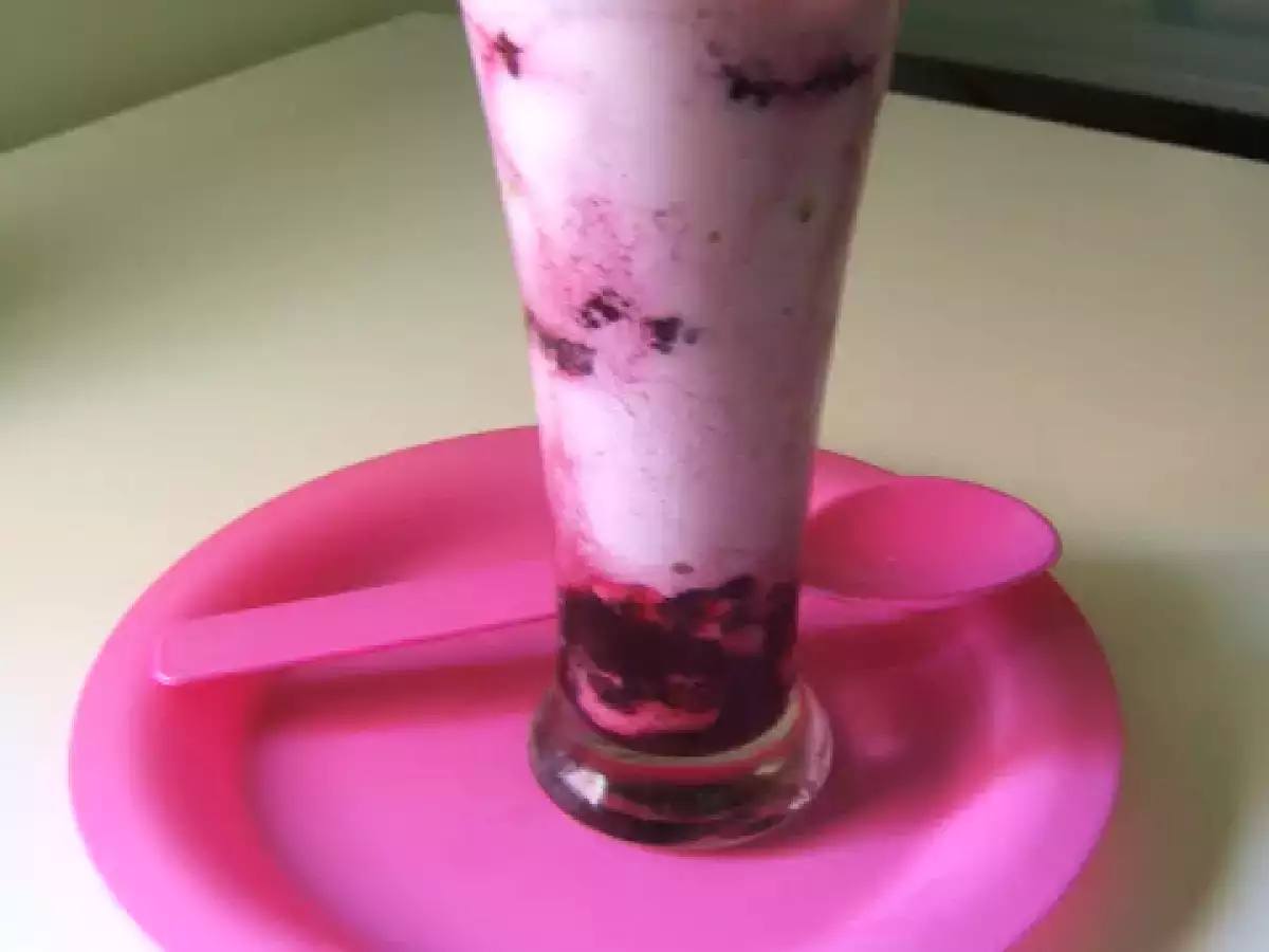 Espuma de mascarpone y moras. - foto 2