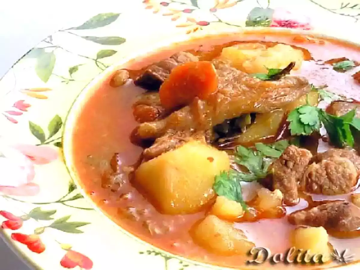 Estofado de cerdo y verduras