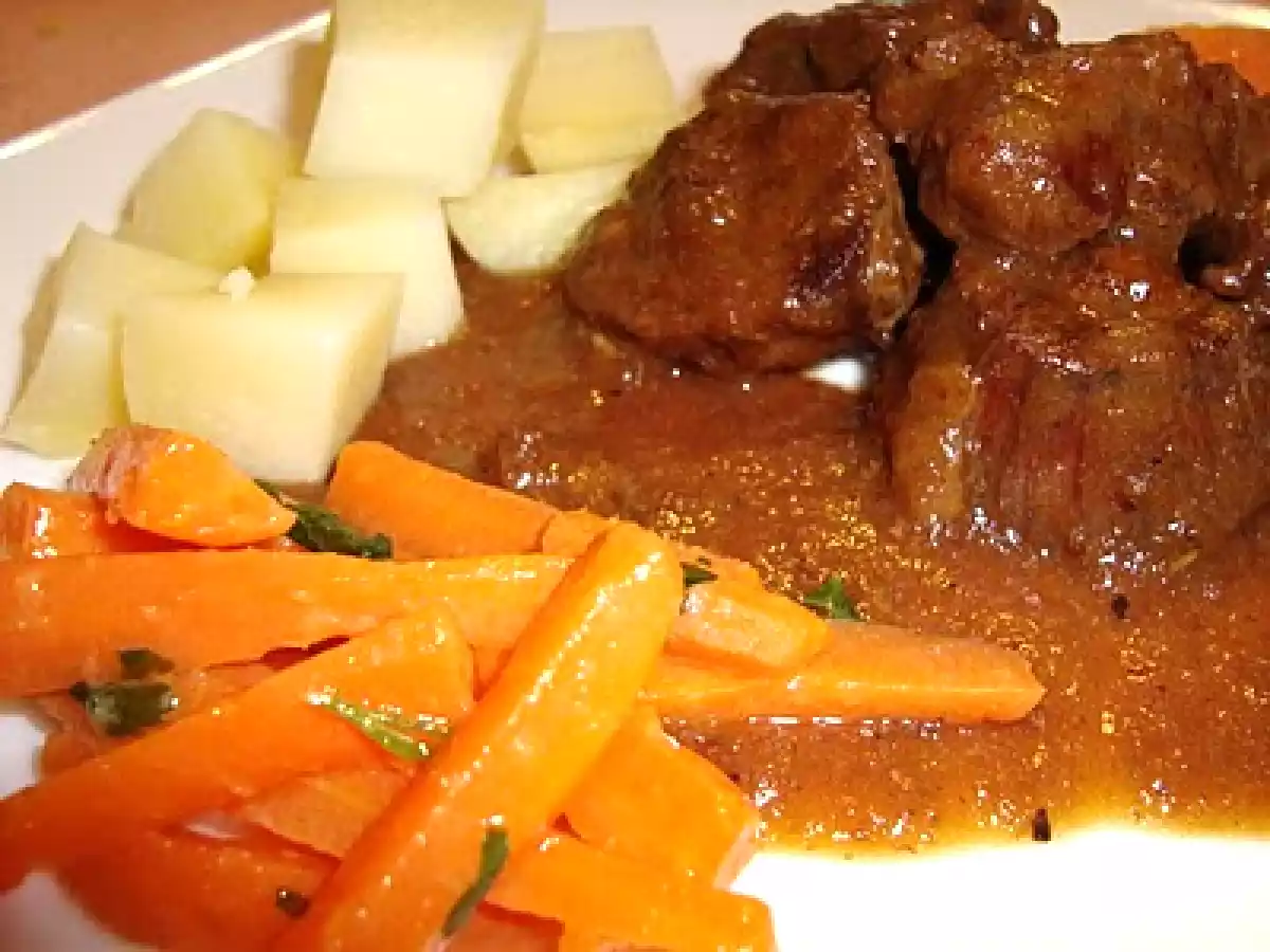 Estofado de jabalí especiado