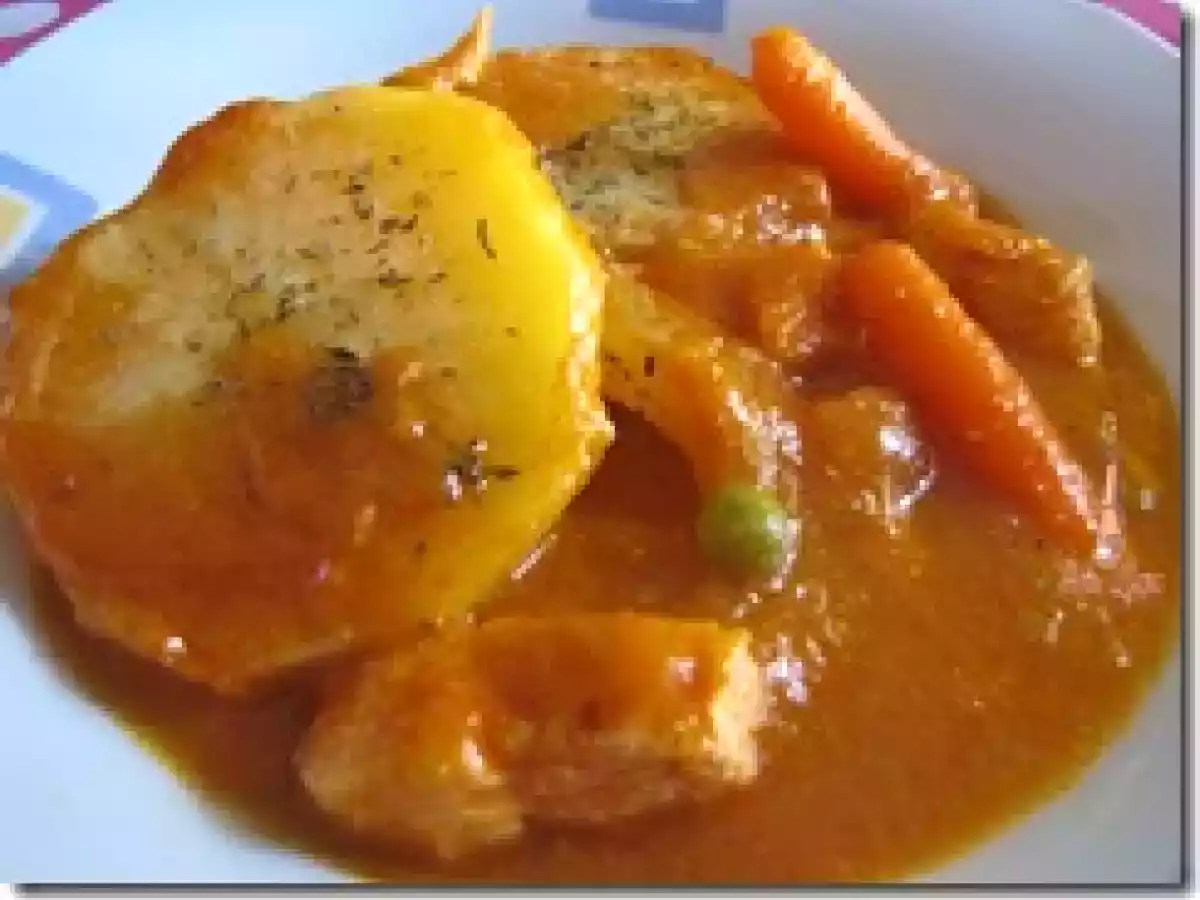 ESTOFADO DE POLLO CON CAPA DE PATATA