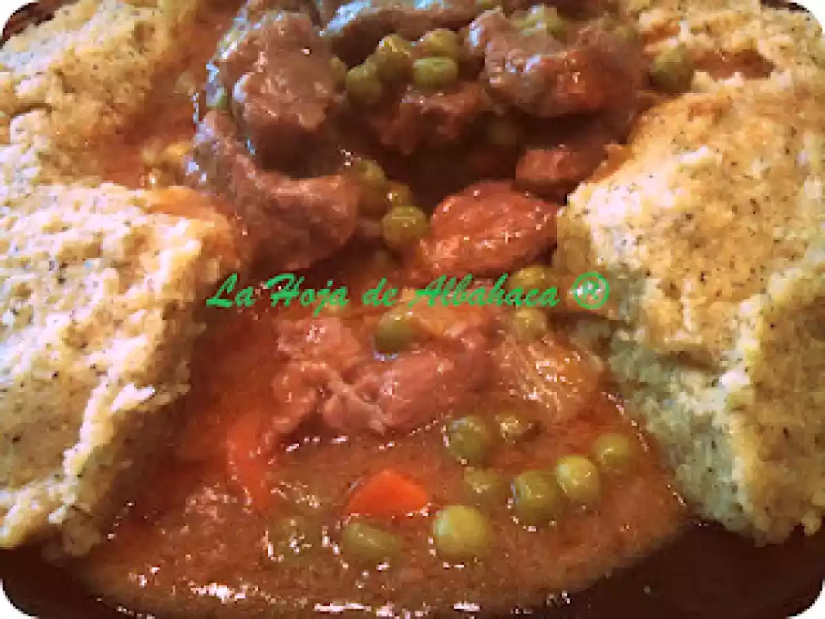 Estofado de ternera con guisantes y polenta taragna – Spezzatino con piselli e polenta taragna - foto 4