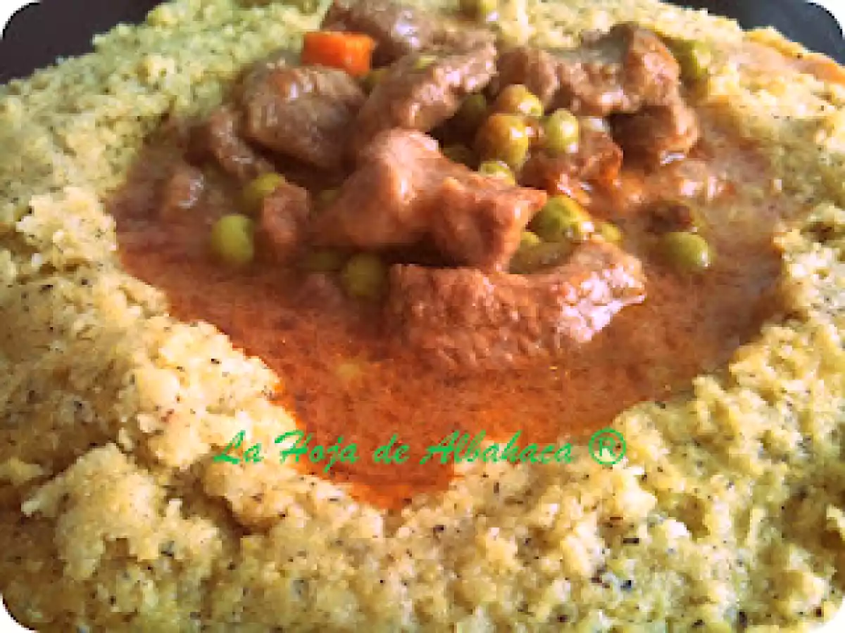 Estofado de ternera con guisantes y polenta taragna – Spezzatino con piselli e polenta taragna - foto 6