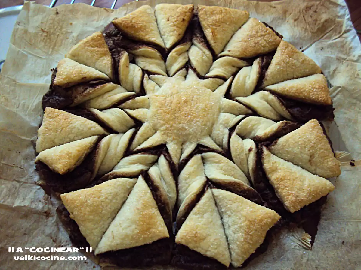Estrella de hojaldre con crema de cacao - foto 4