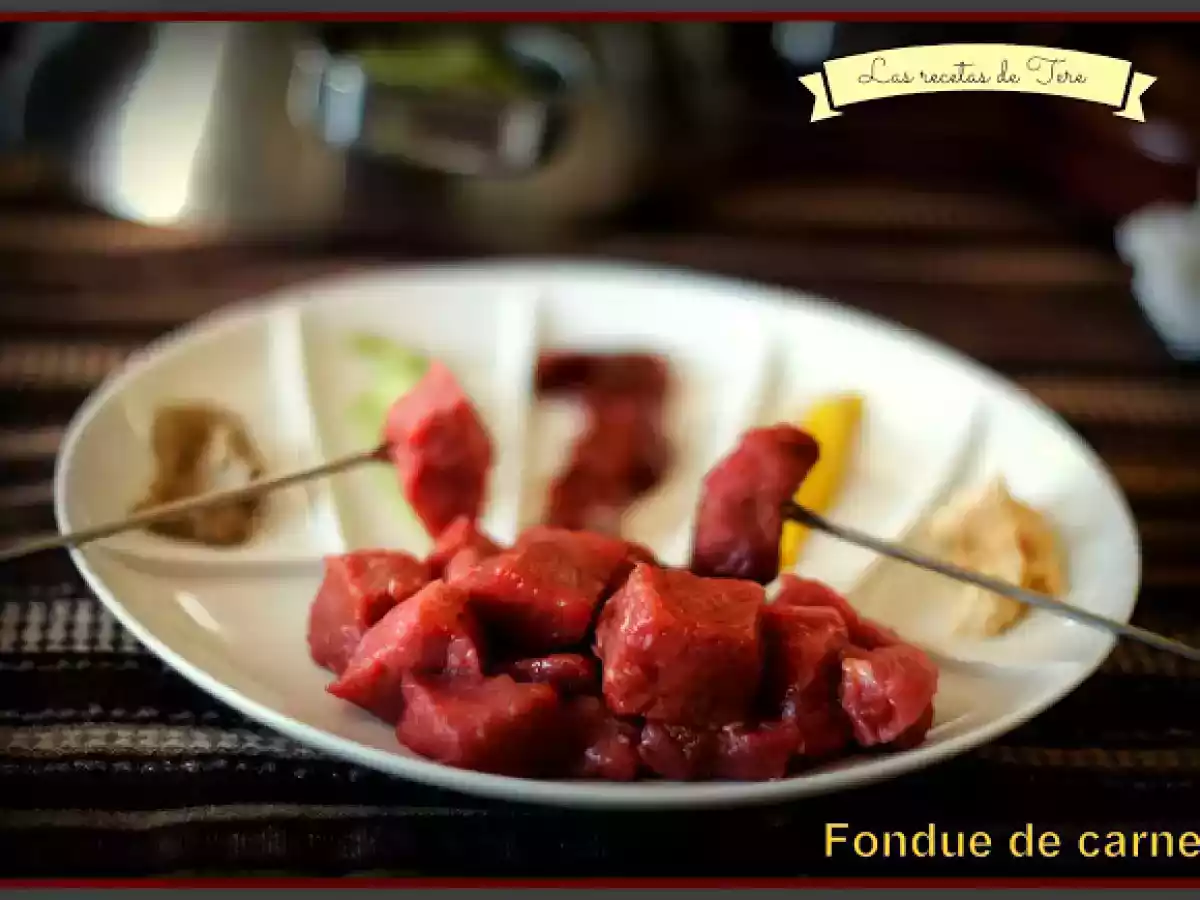 Exquisita fondue de carne.
