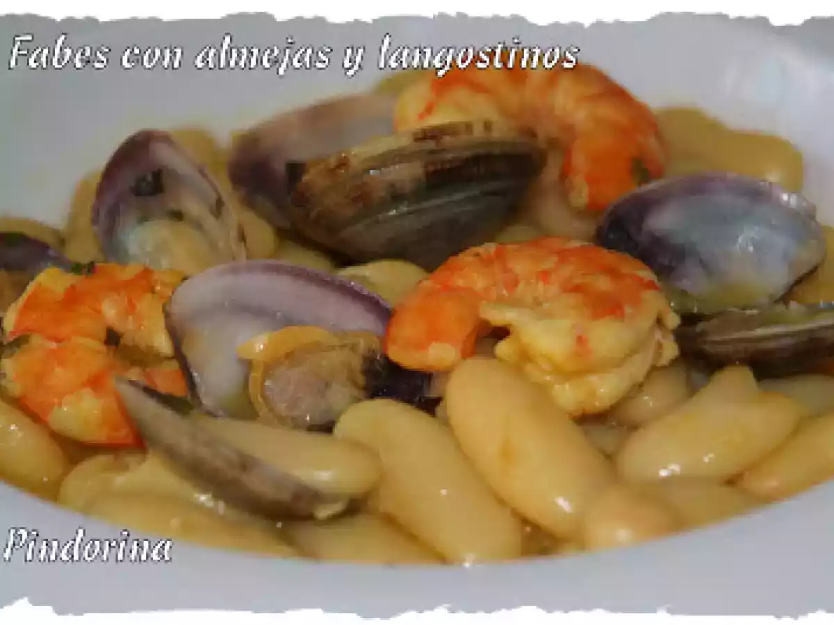 Fabes tiernas con almejas y langostinos