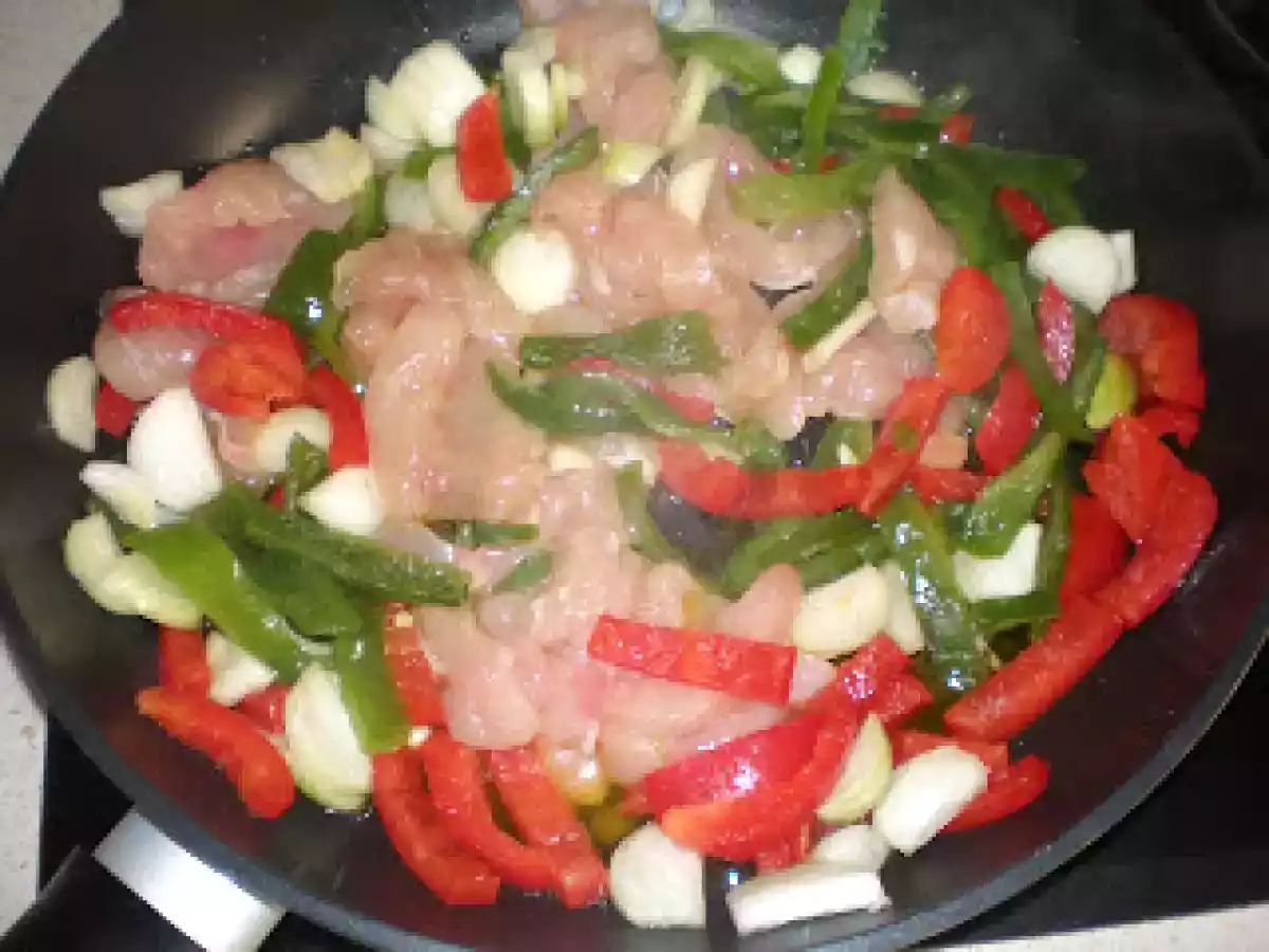 Fajitas tex-mex y queso fundido con chorizo. - foto 4