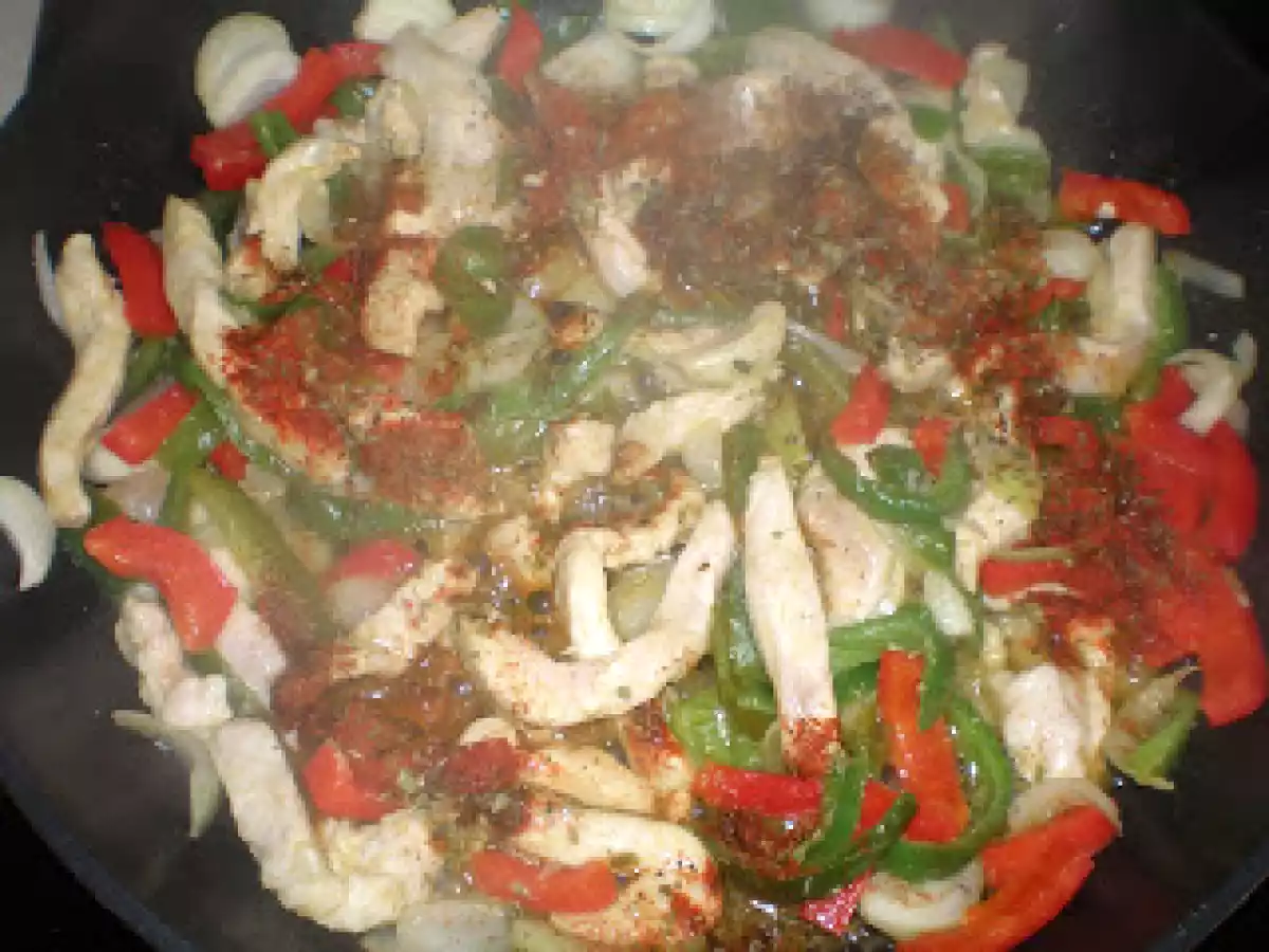 Fajitas tex-mex y queso fundido con chorizo. - foto 5