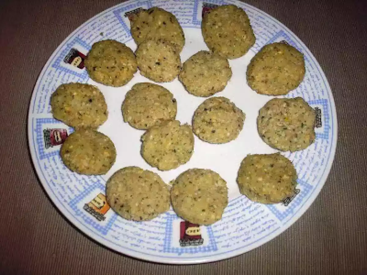 FALAFELS DE HABAS SECAS CON SALSA DE YOGURT. - foto 2