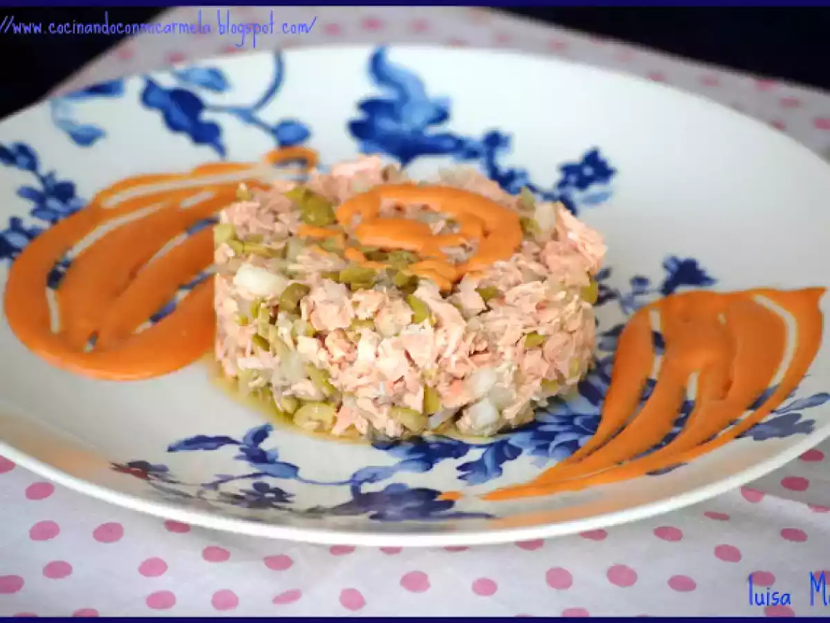 Falso tartar de salmón con aceitunas