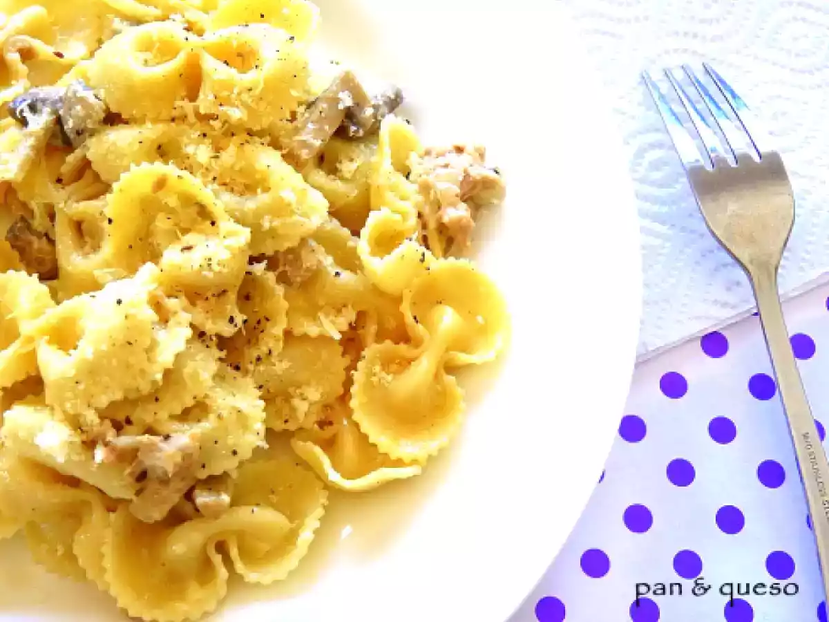 Farfalle con nata y atún