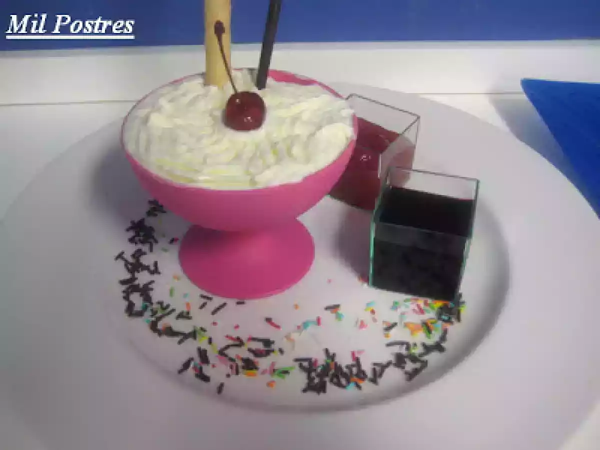 Ferienküche: Helado de queso mascarpone con dos salsas