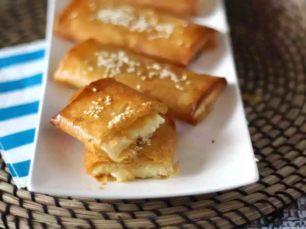 Feta Saganaki, la receta griega crujiente con queso feta y miel - foto 3