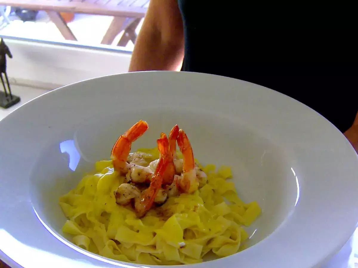 Fetuccini al azafrán y un hasta pronto!! - foto 2