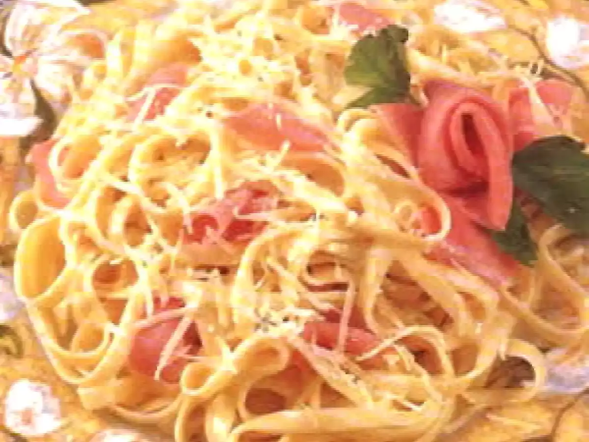 Fetuccini con choclo y jamón